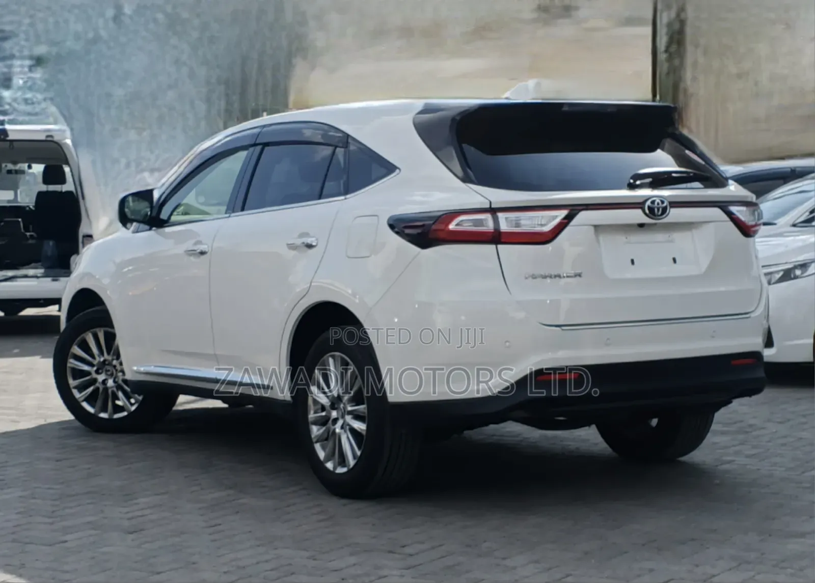 Toyota Harrier 2.0 2019 White