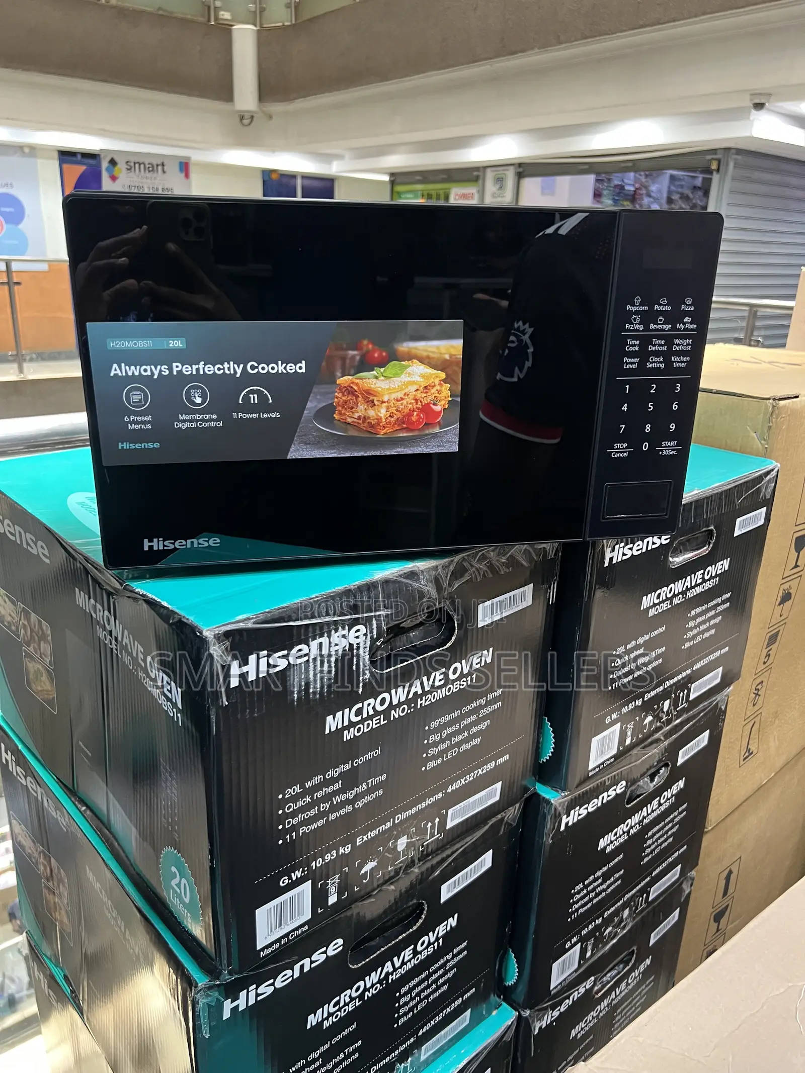 Hisense Black Microwave – Stylish Kitchen Essential