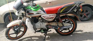 Bajaj Boxer 150 UG 2025 White