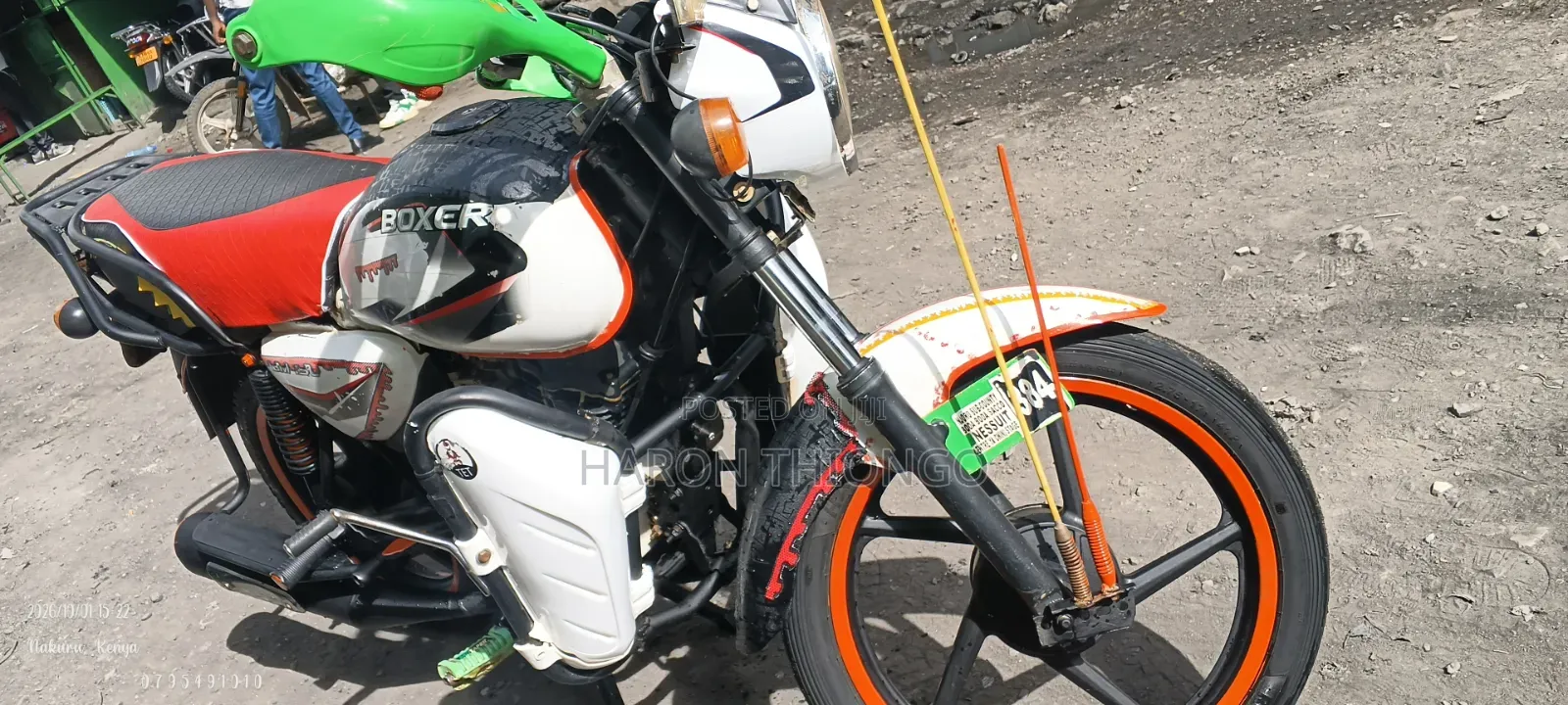 Bajaj Boxer 150 UG 2025 White