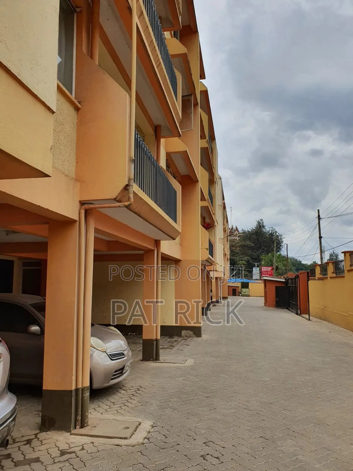 3bdrm Apartment in Upperhill for rent