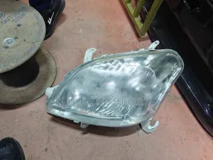 Toyota Raum Non Xenon Headlight