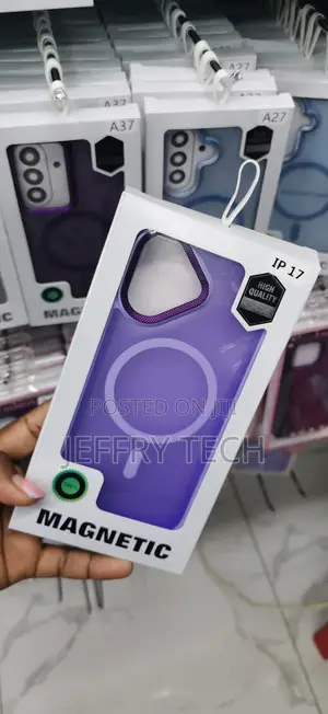 Purple Magnetic Protective Case Retail Package for the iPhone 17.