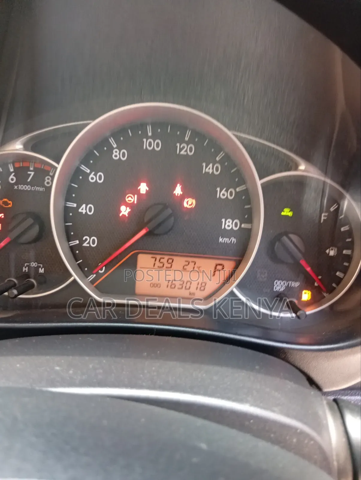 Toyota Ractis 1.3 FWD 2014 Silver