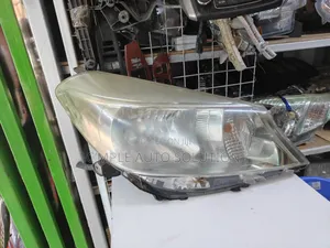 Toyota Vitz Jewella 2010/2012 Model Headlight