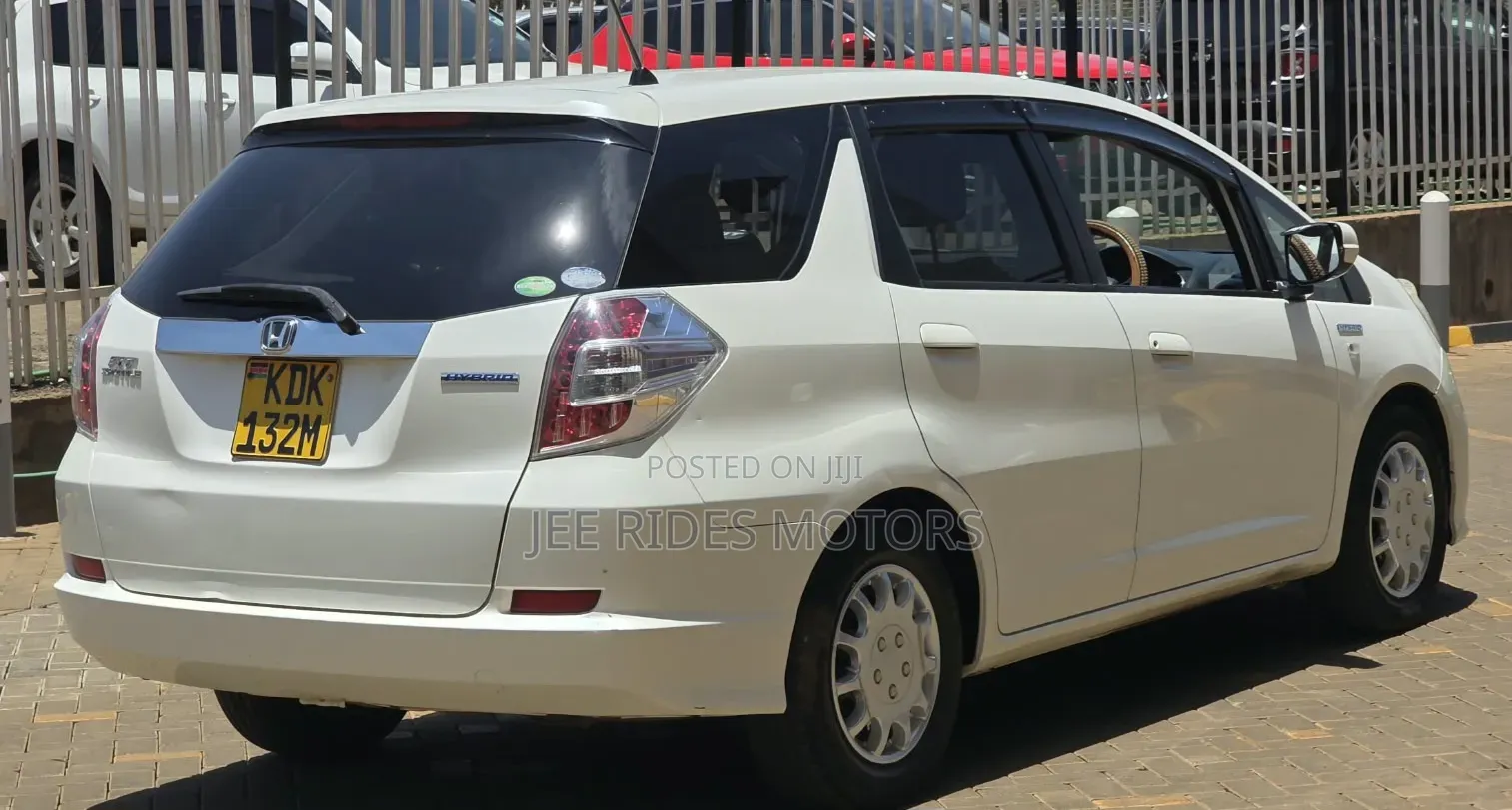 Honda Fit Shuttle 2015 Pearl