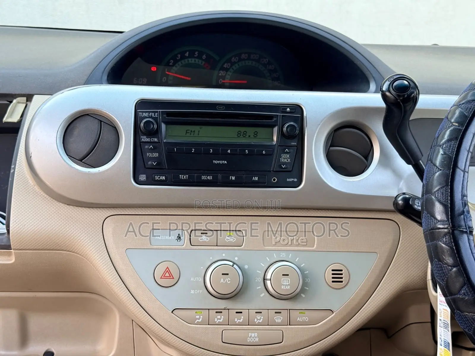 Toyota Porte 2008 Silver