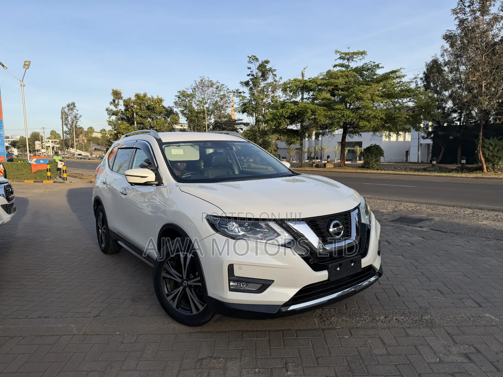 Nissan X-Trail 2.0 Petrol AWD 2019 White
