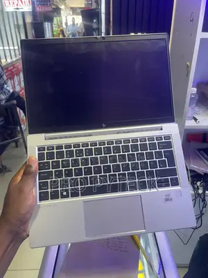 Laptop HP EliteBook 830 G7 8GB Intel Core i5 SSD 256GB