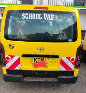 Toyota HiAce 2012 Yellow