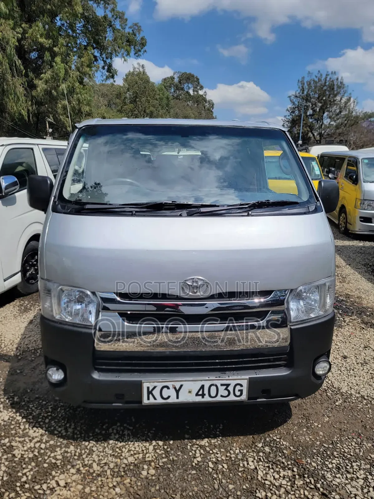 Toyota HiAce 2013 Silver