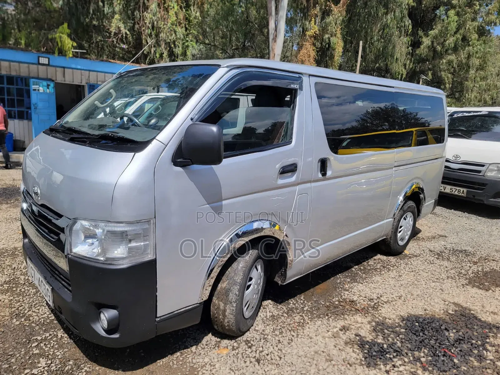 Toyota HiAce 2013 Silver