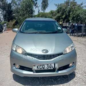 Toyota Wish 2012 Silver
