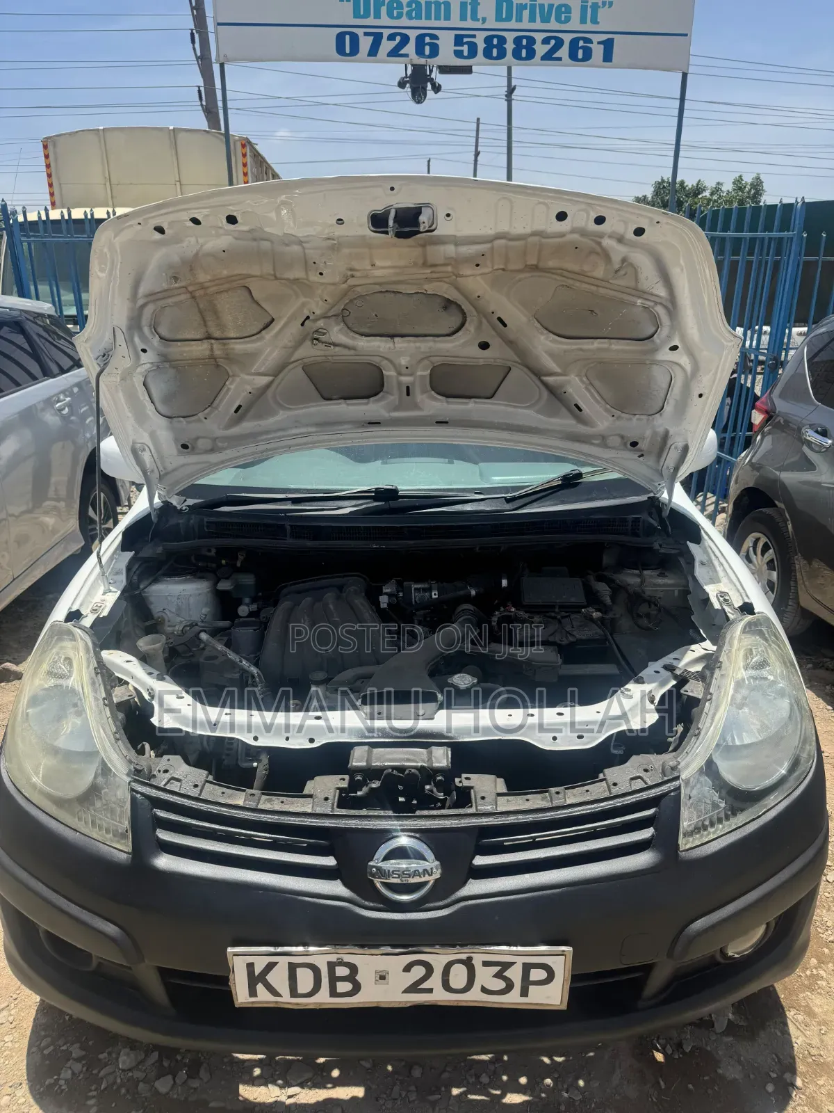 Nissan Advan 2014 White