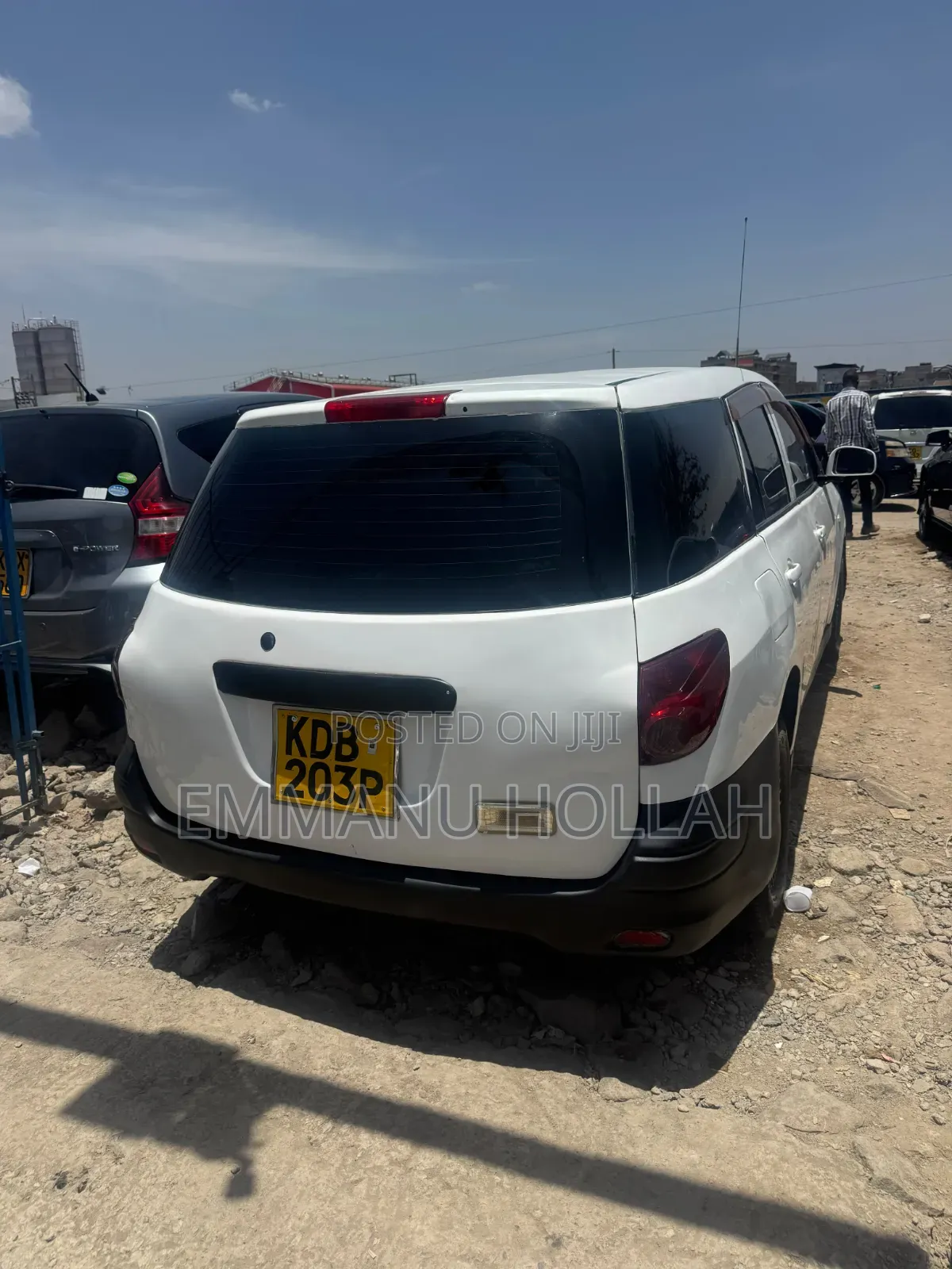 Nissan Advan 2014 White