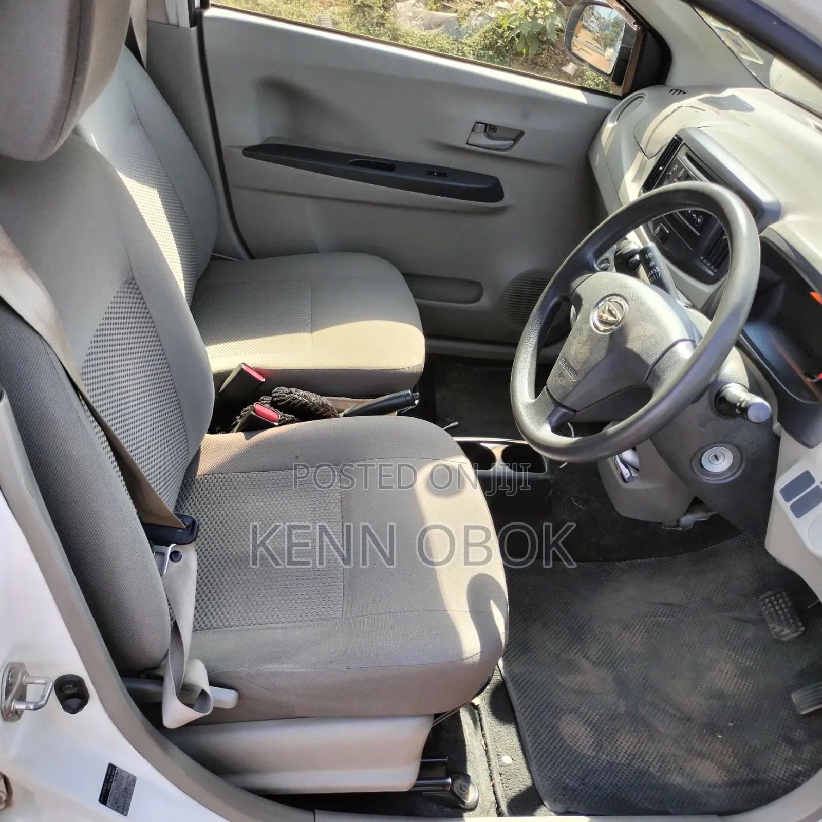Daihatsu Mira 2016 White
