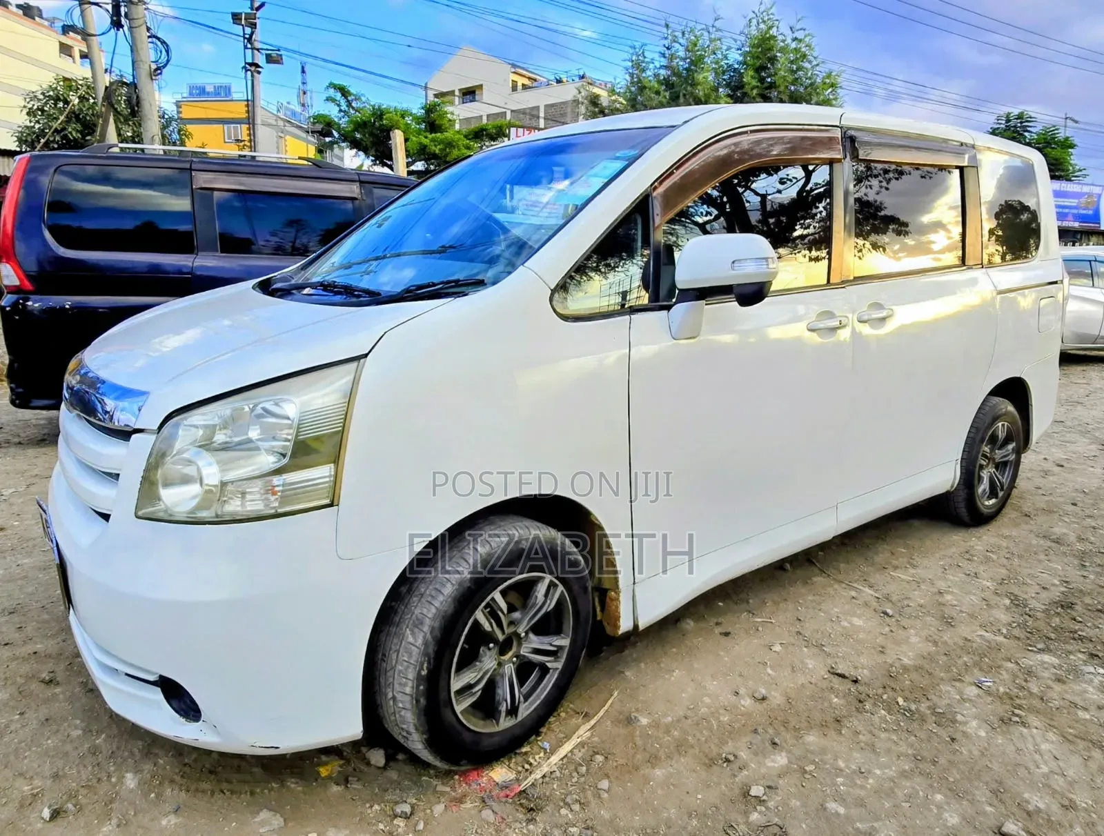 Toyota Noah 2008 White