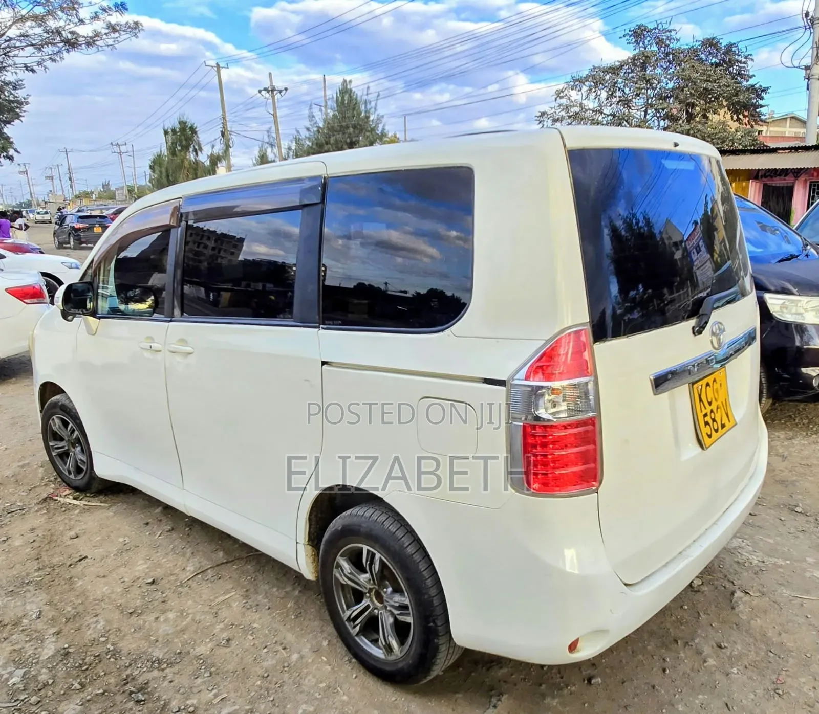 Toyota Noah 2008 White