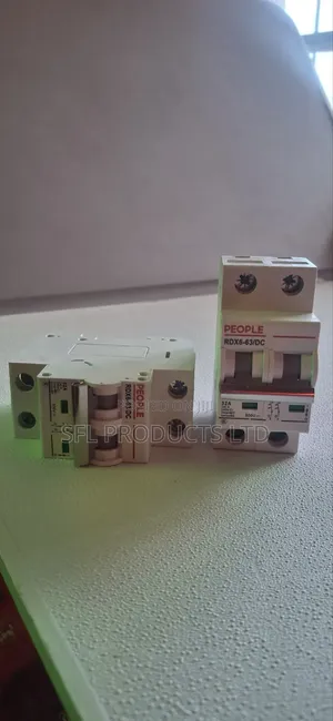 32A DC Solar Circuit Breaker