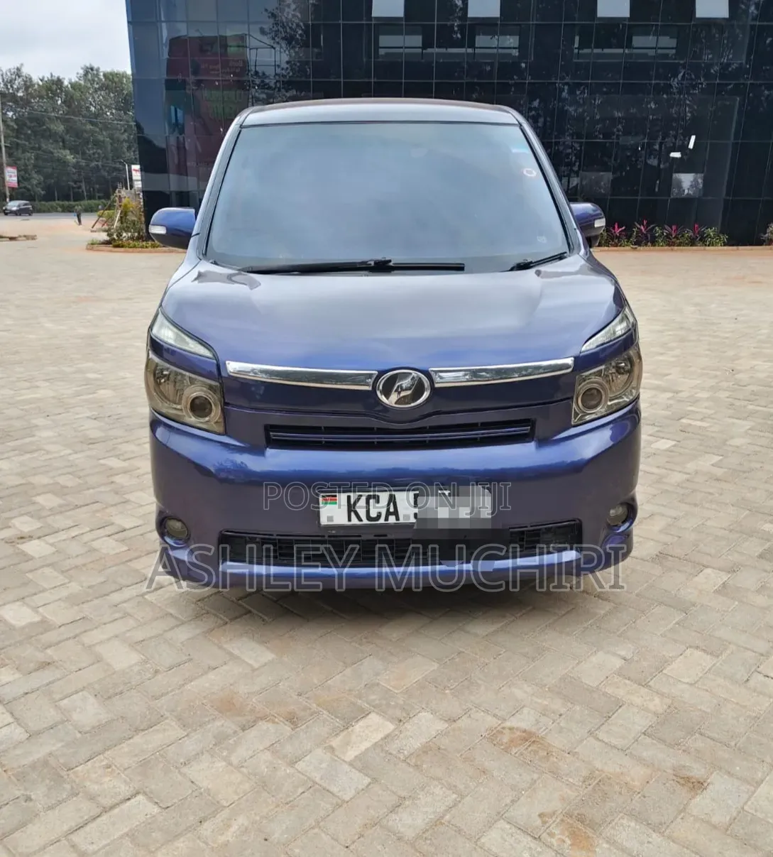 Toyota Voxy 2007 Blue