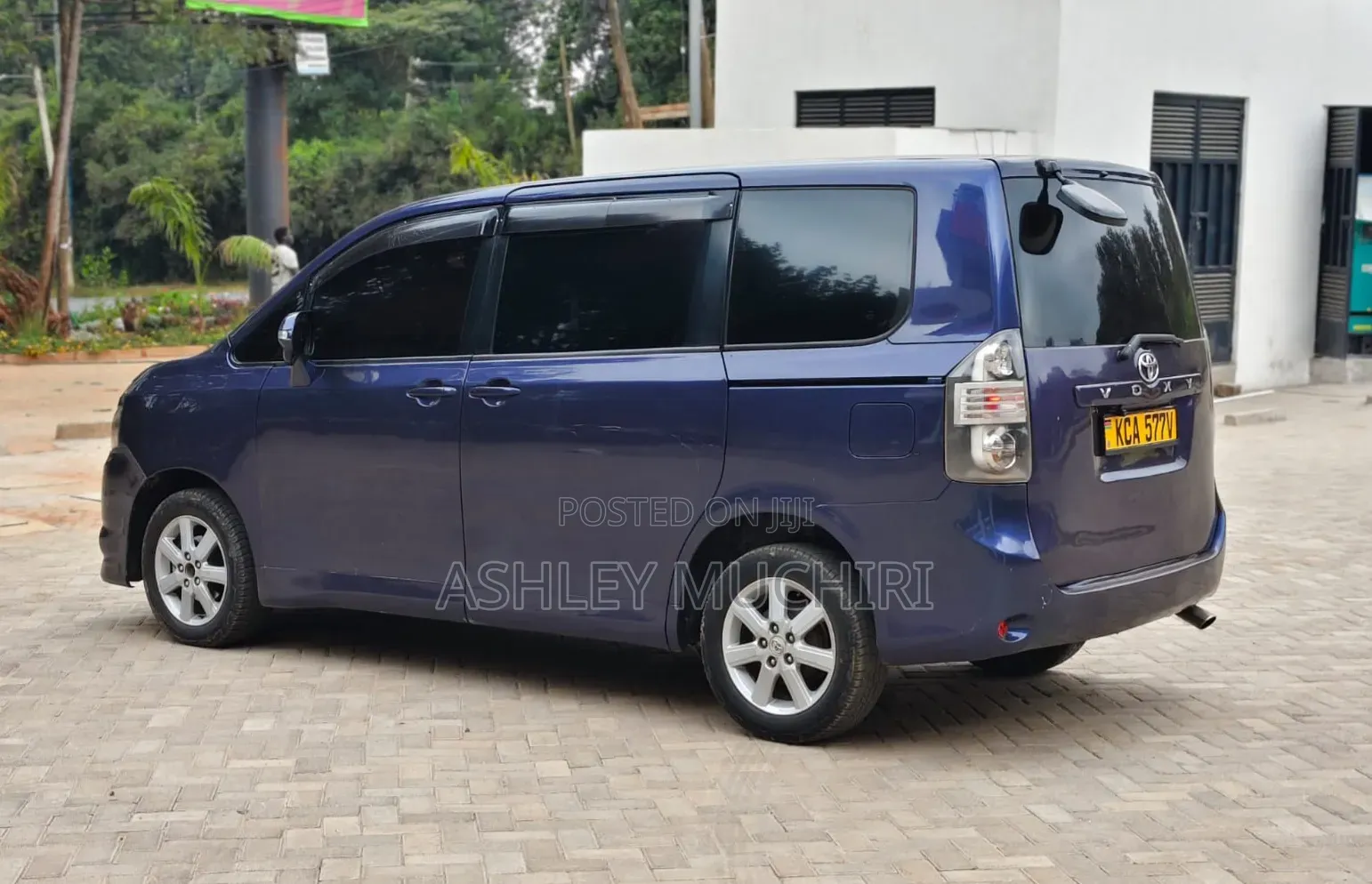 Toyota Voxy 2007 Blue