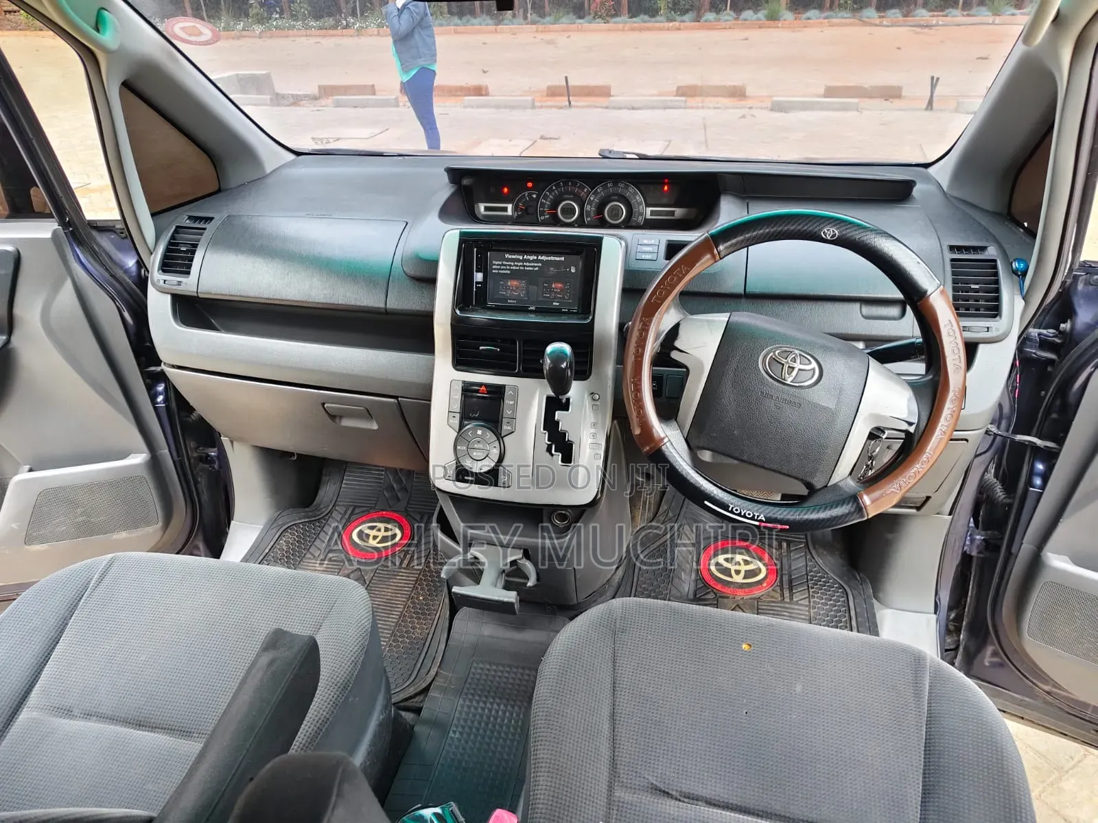 Toyota Voxy 2007 Blue