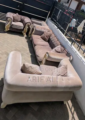 Royal Antique Sofa Set