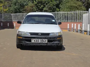 Toyota Corolla 2000 White