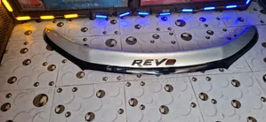 Bonnet Mate Hilux Revo 2019+