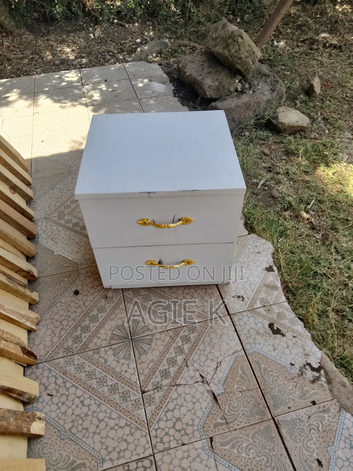 4 by 6 Bed With Mattress