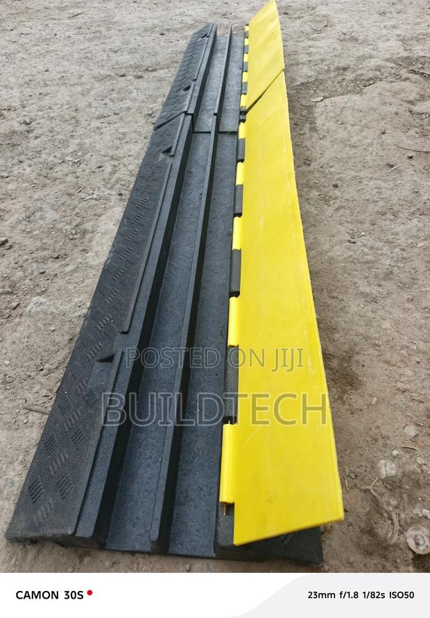 Heavy Duty 2 Way Cable Ramp – Floor Cable Protector - main view