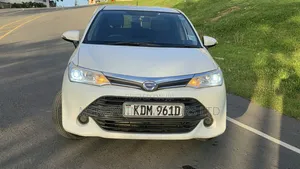Toyota Corolla Fielder 1.5 Hybrid FWD 2016 White