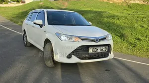Toyota Corolla Fielder 1.5 Hybrid FWD 2016 White