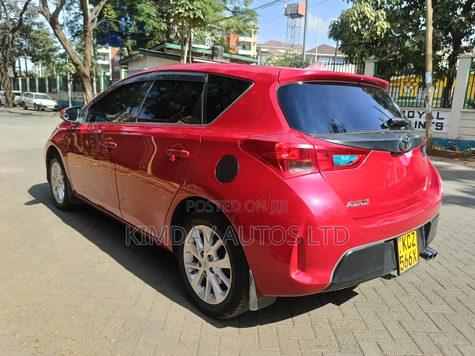Toyota Auris 2013 Red