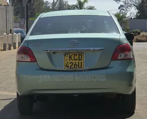 Toyota Belta 2008 Silver