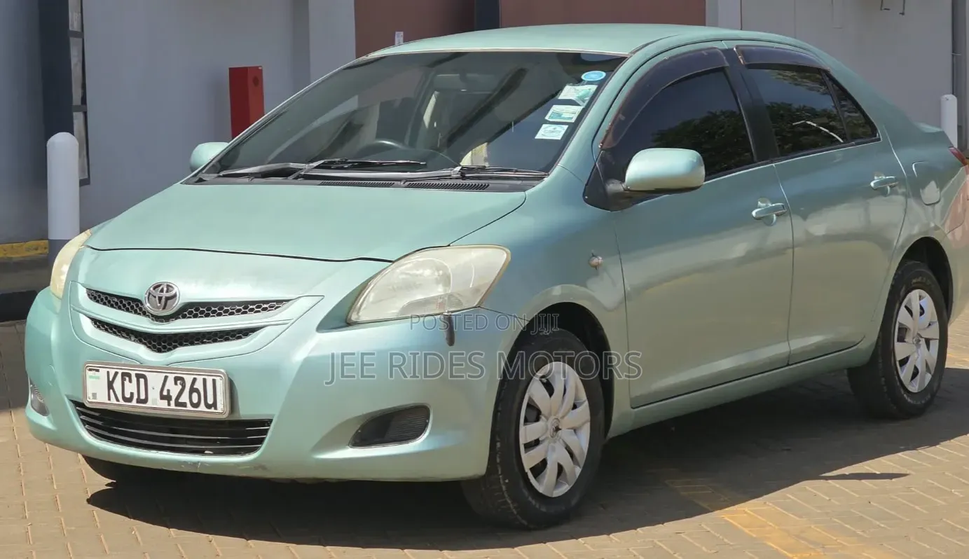 Toyota Belta 2008 Silver