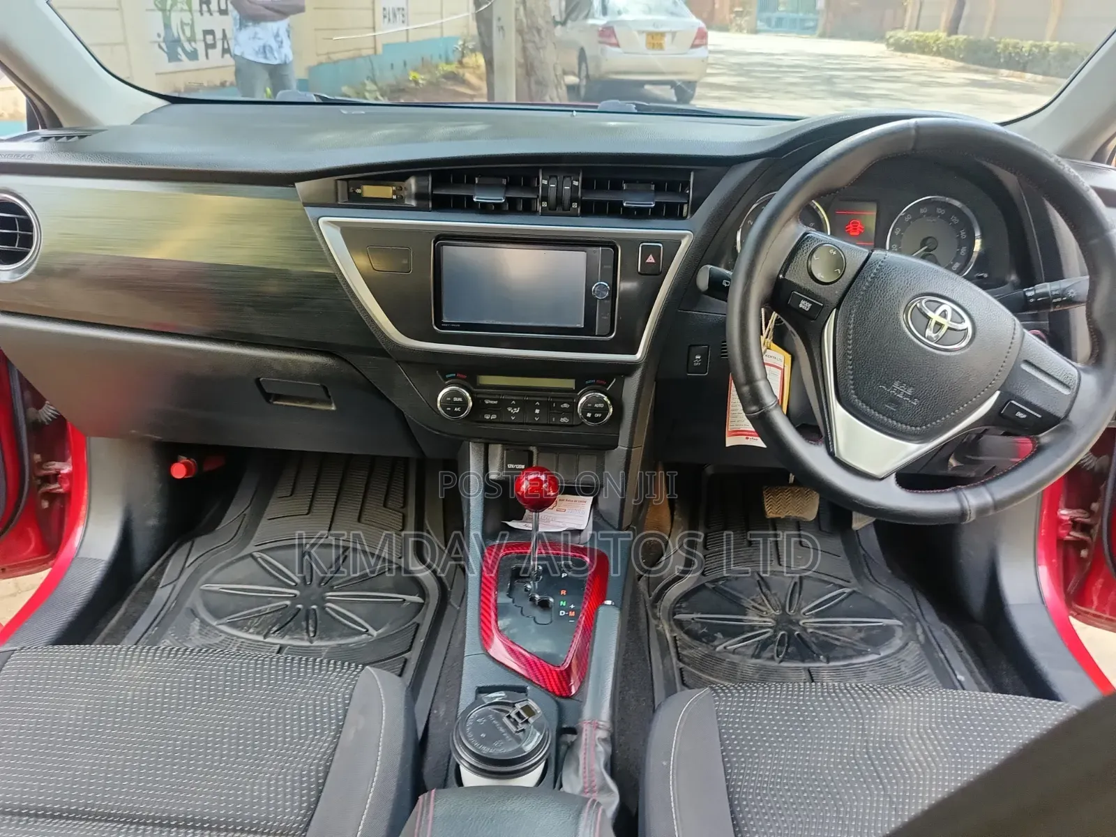 Toyota Auris 2013 Red