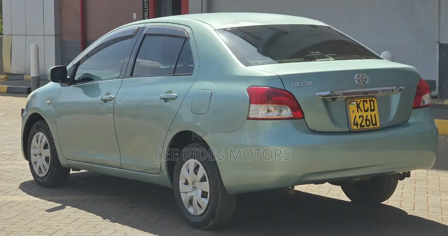 Toyota Belta 2008 Silver
