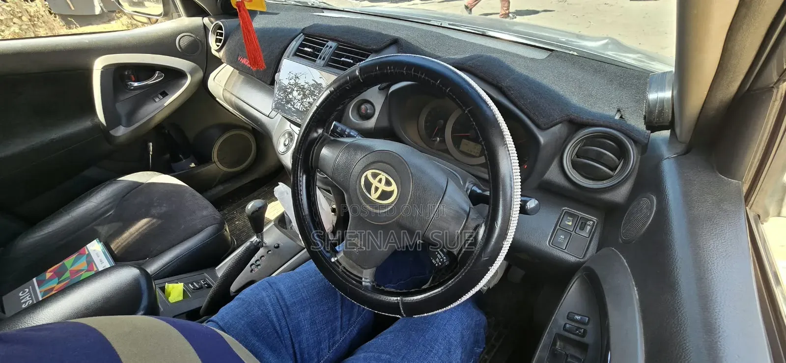 Toyota Vanguard 2010 Gray
