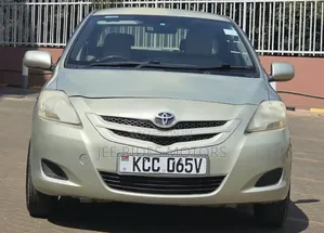 Toyota Belta 2008 Gold