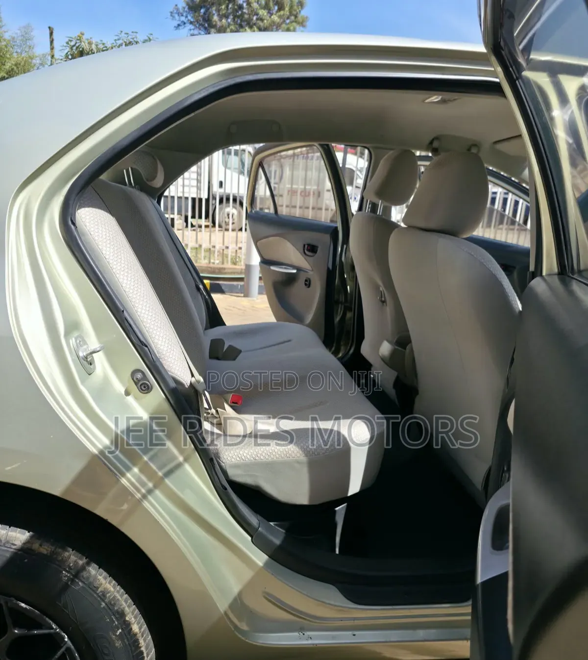 Toyota Belta 2008 Gold