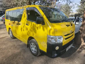 Toyota HiAce 2015 White