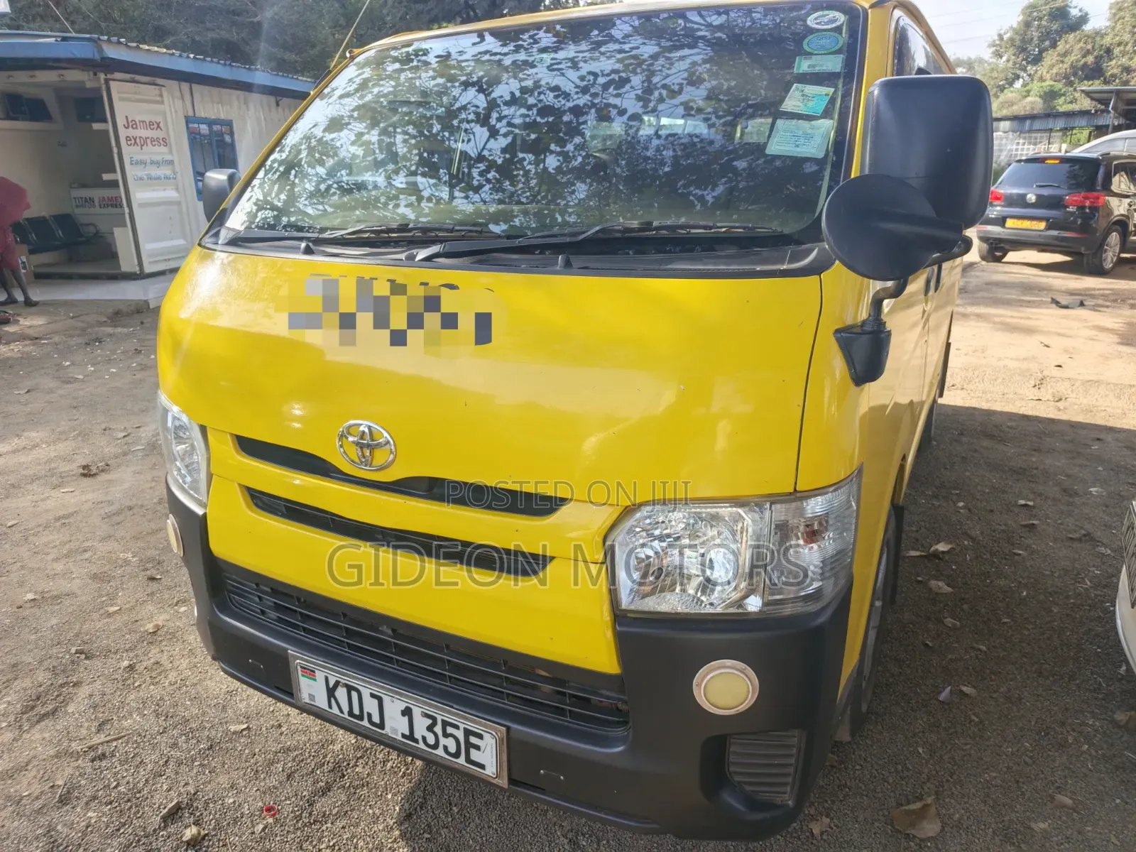 Toyota HiAce 2015 White