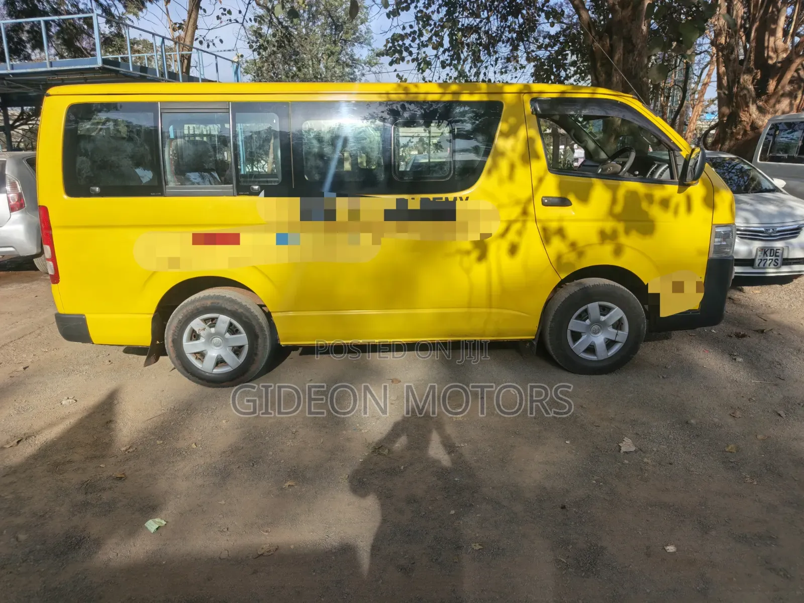 Toyota HiAce 2015 White