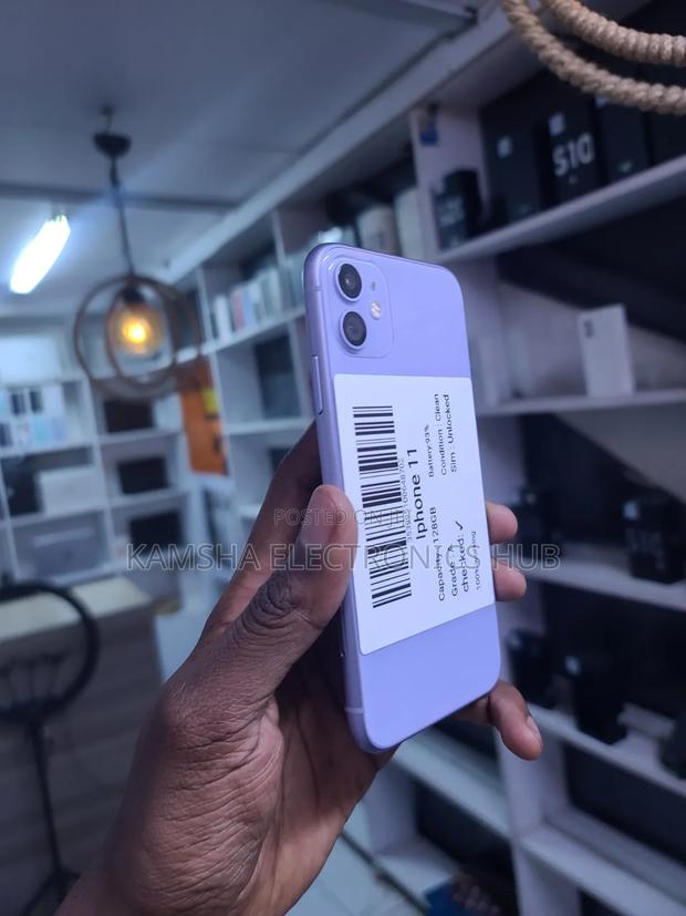 Apple iPhone 11 128 GB Purple - thumbnail 3