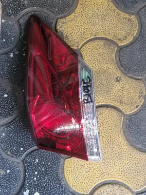 Crown Taillight RHS Body