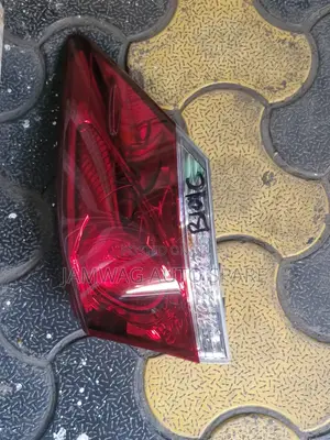 Crown Taillight RHS Body