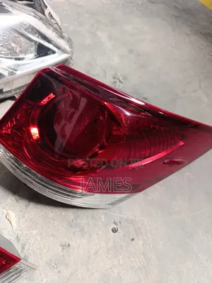 Crown Taillight RHS Body