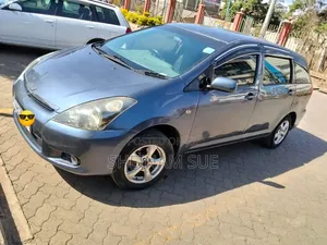 Toyota Wish 2005 Gray