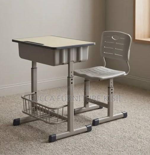 Kid's Adjustable Ergonomic Desk & Chair - thumbnail 2